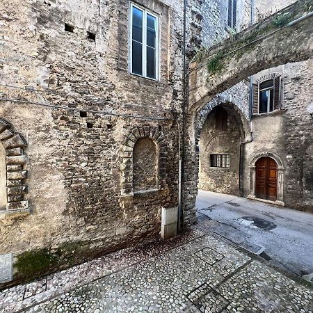 Vicoli E Arte Spoleto Apartment Ngoại thất bức ảnh