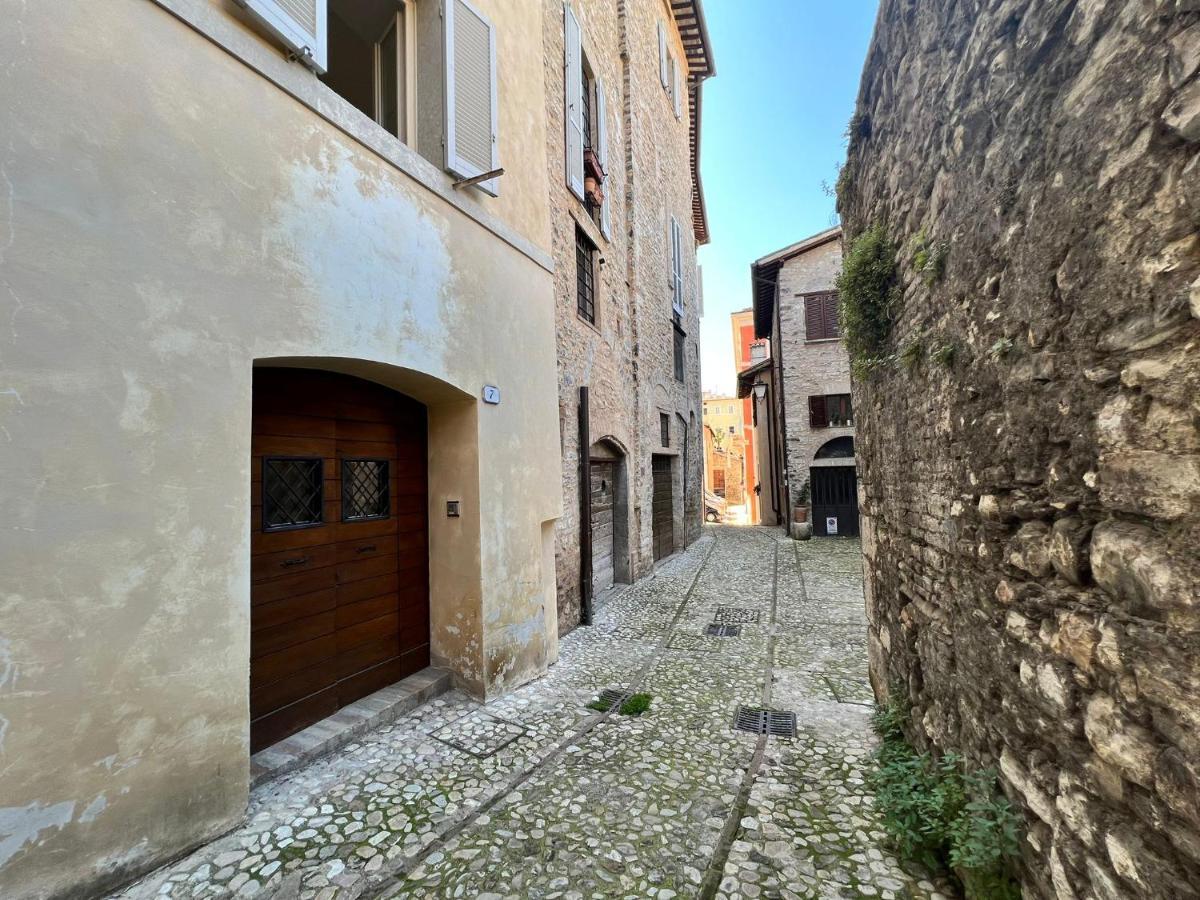 Vicoli E Arte Spoleto Apartment Ngoại thất bức ảnh
