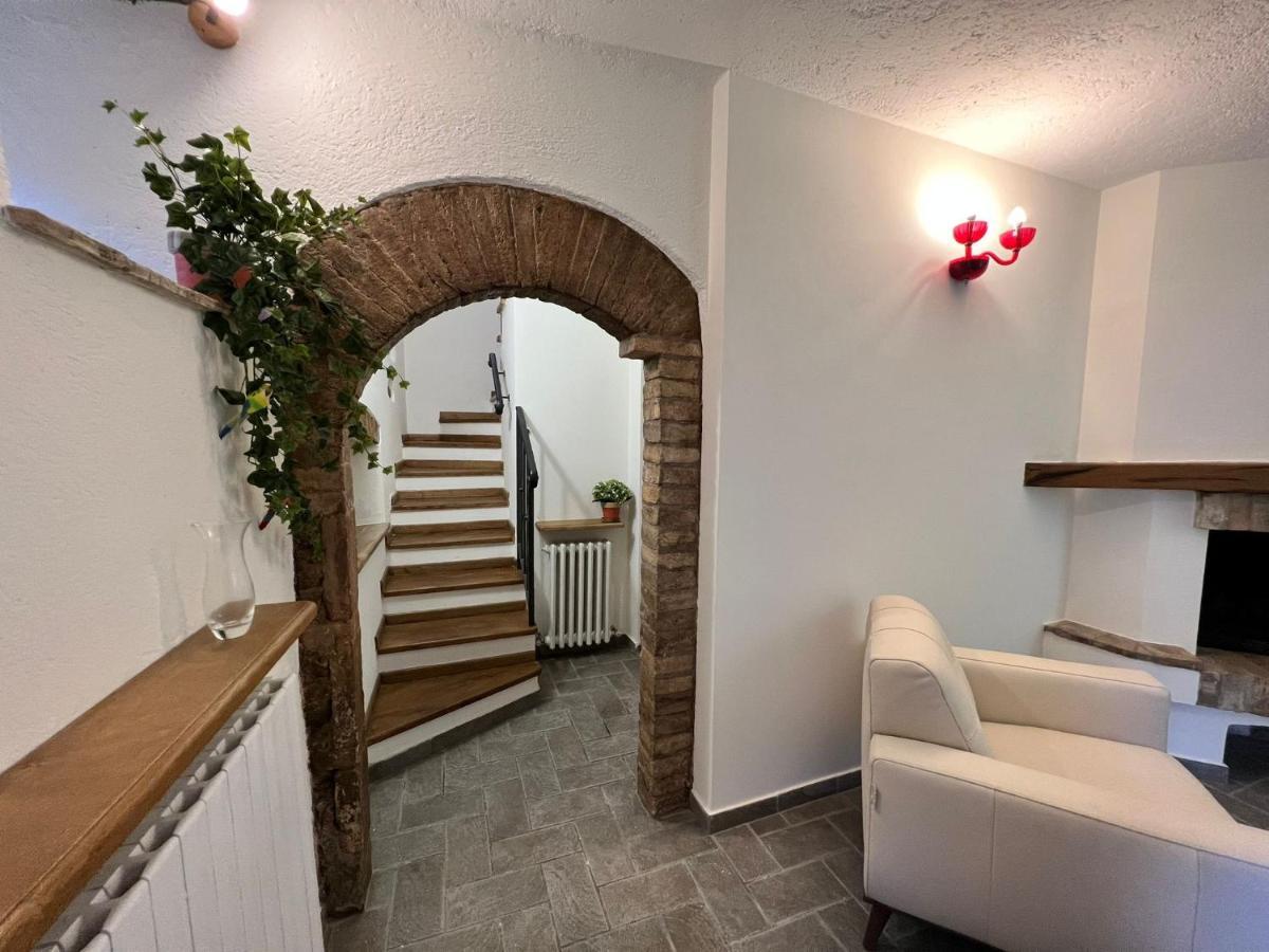 Vicoli E Arte Spoleto Apartment Ngoại thất bức ảnh