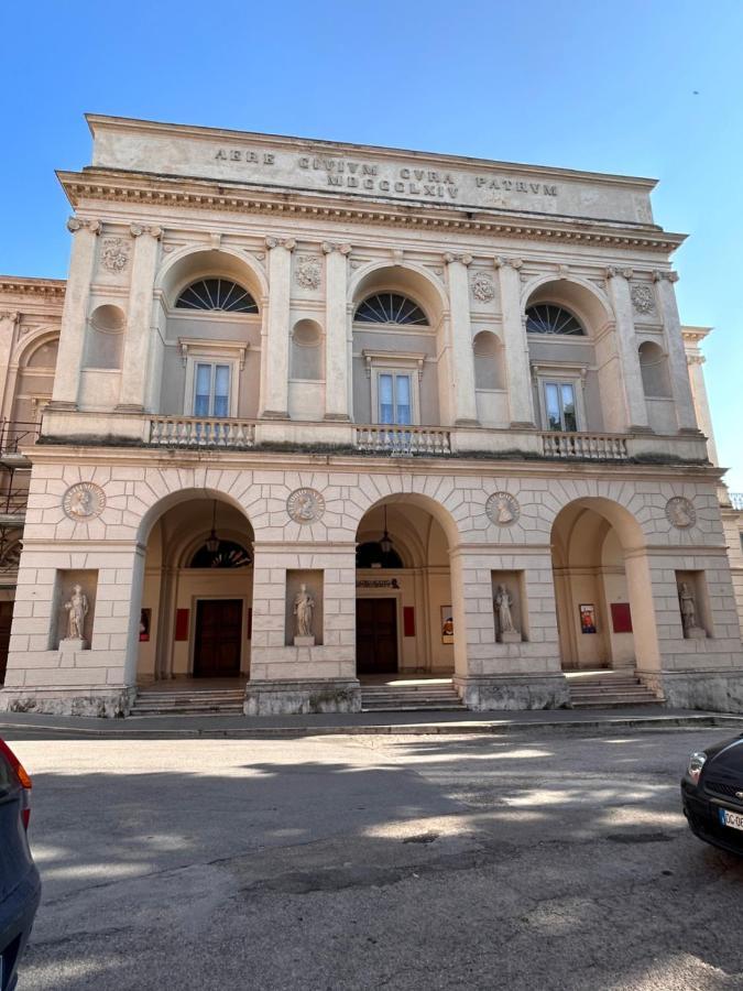 Vicoli E Arte Spoleto Apartment Ngoại thất bức ảnh